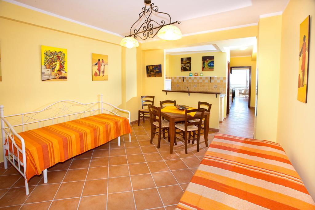 Polifemo Appartement Letojanni Buitenkant foto